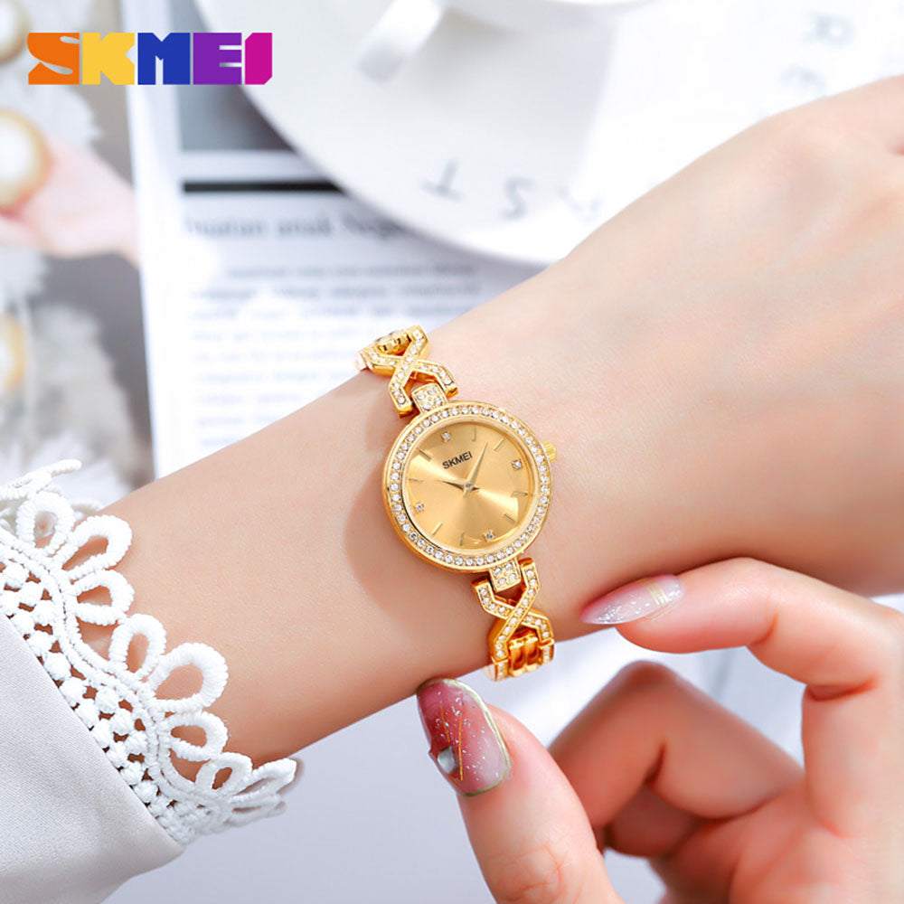 Silver Women's SKMEI 8371 Diamond Round Dial Bracelet Quartz Watch